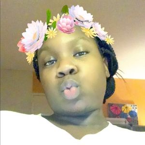 Meet your Posher, Nia